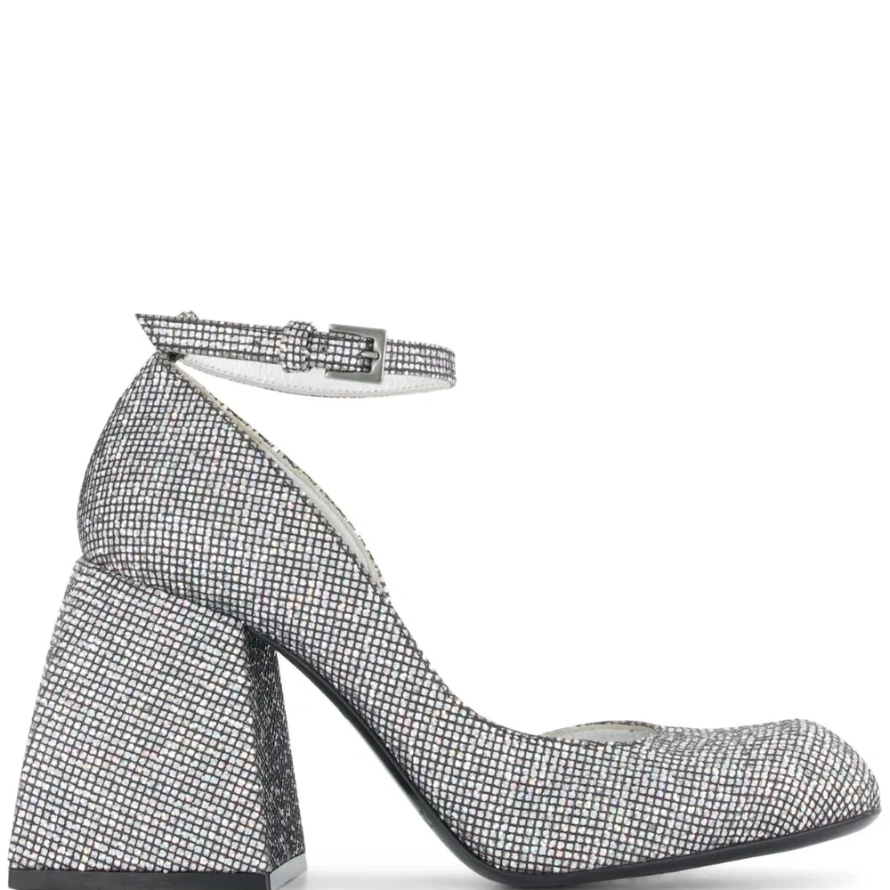 Туфли на блочном каблуке с квадратным носком