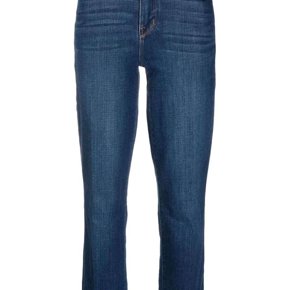 Прямые джинсы с завышенной талией