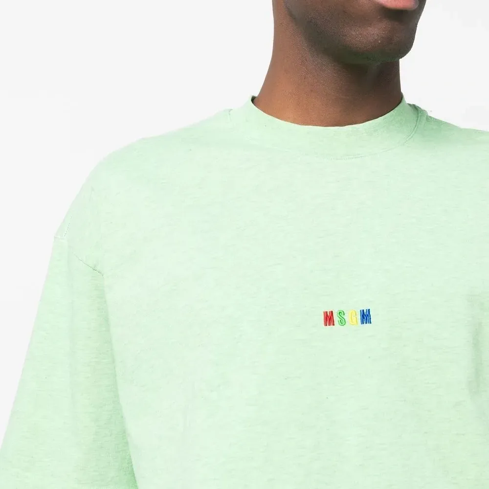 Футболка с вышитым логотипом