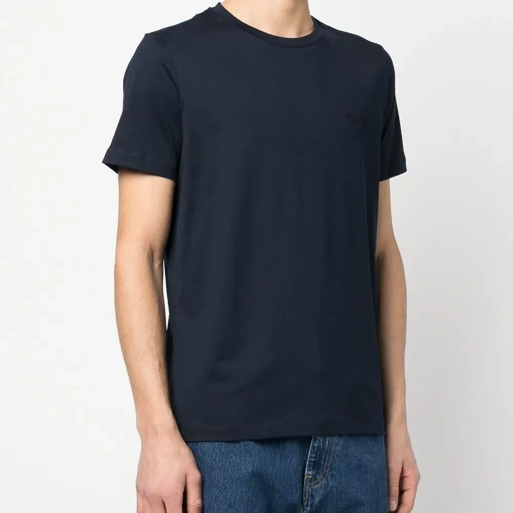 Однотонная футболка