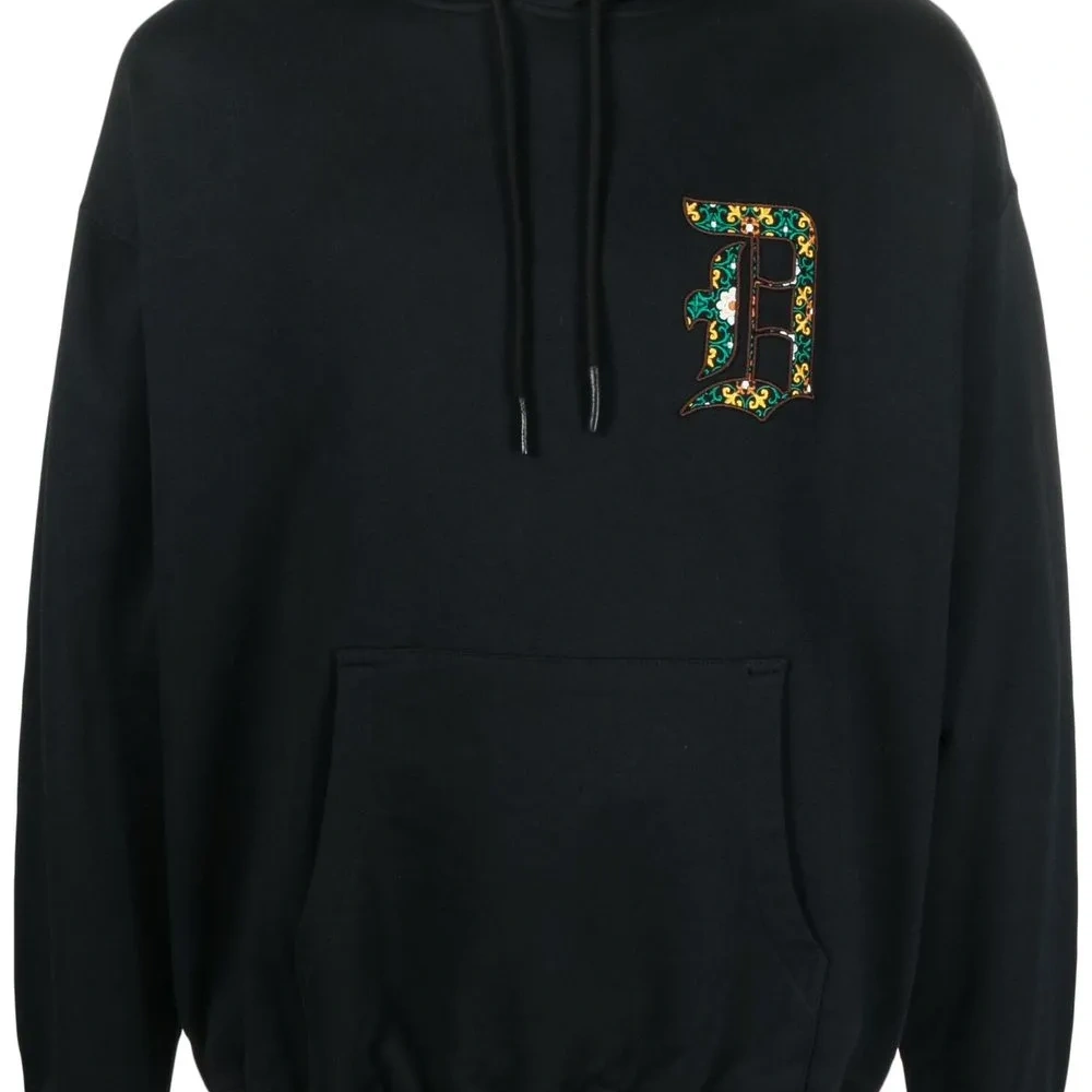 Худи с нашивкой-логотипом