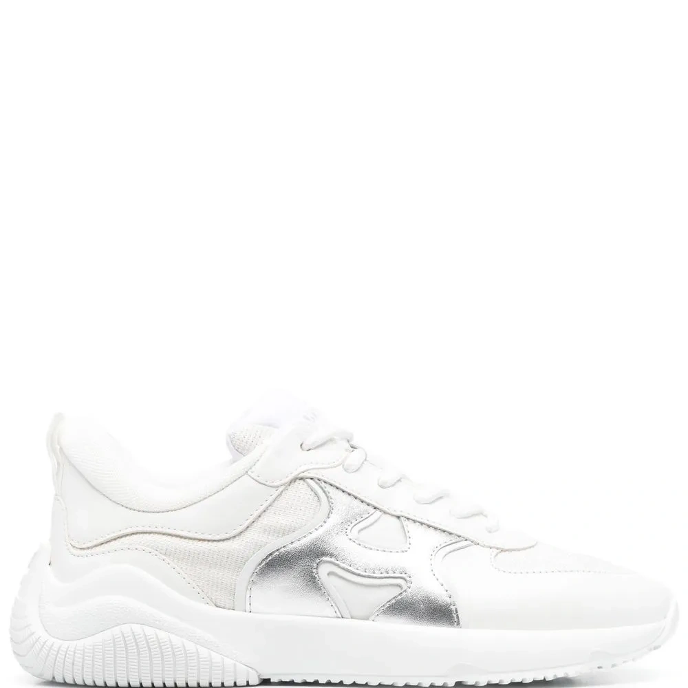 Кроссовки на шнуровке