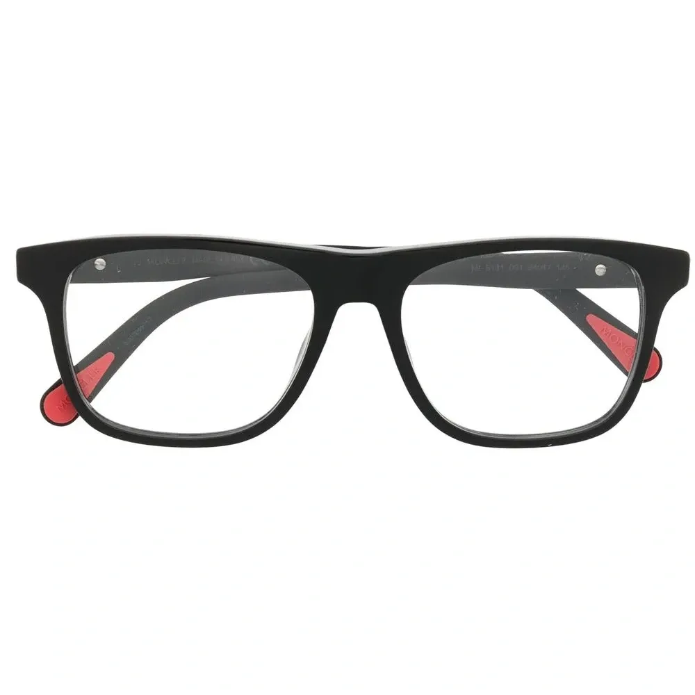 Очки в прямоугольной оправе