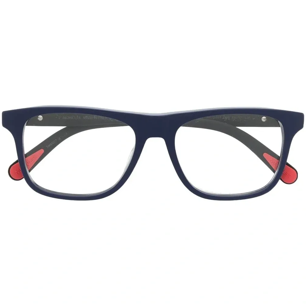 Очки в прямоугольной оправе