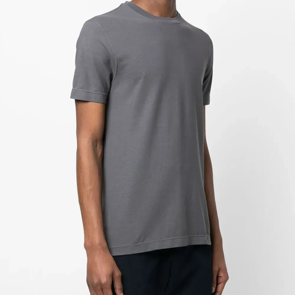 Футболка с круглым вырезом