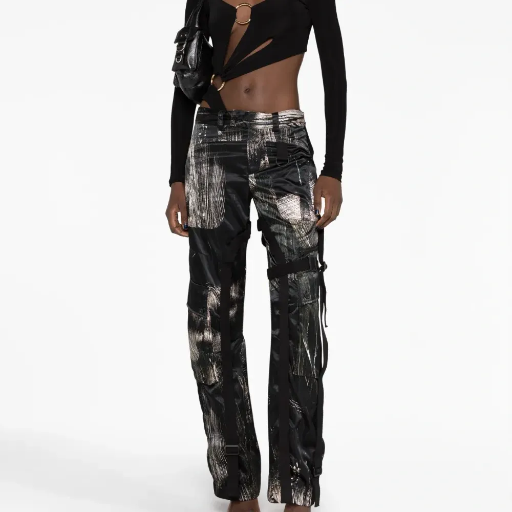 Топ асимметричного кроя