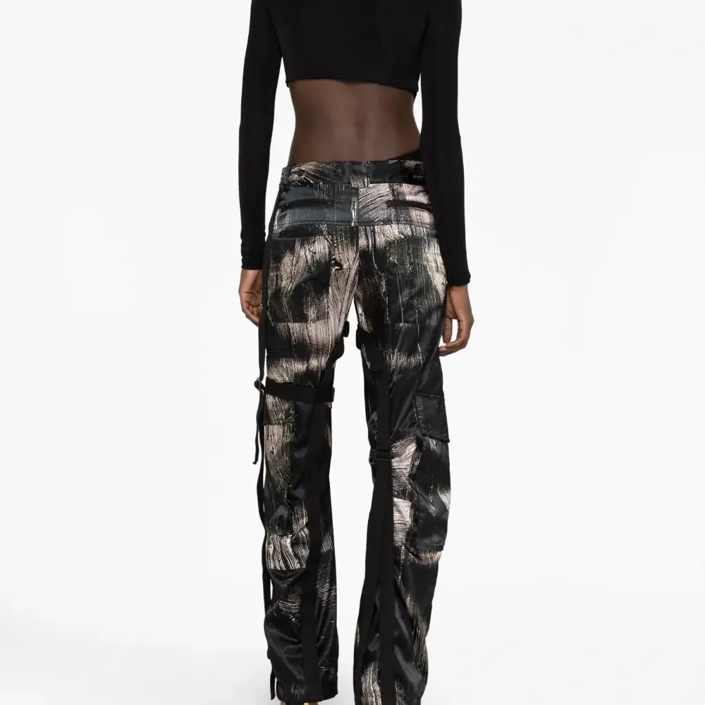 Топ асимметричного кроя