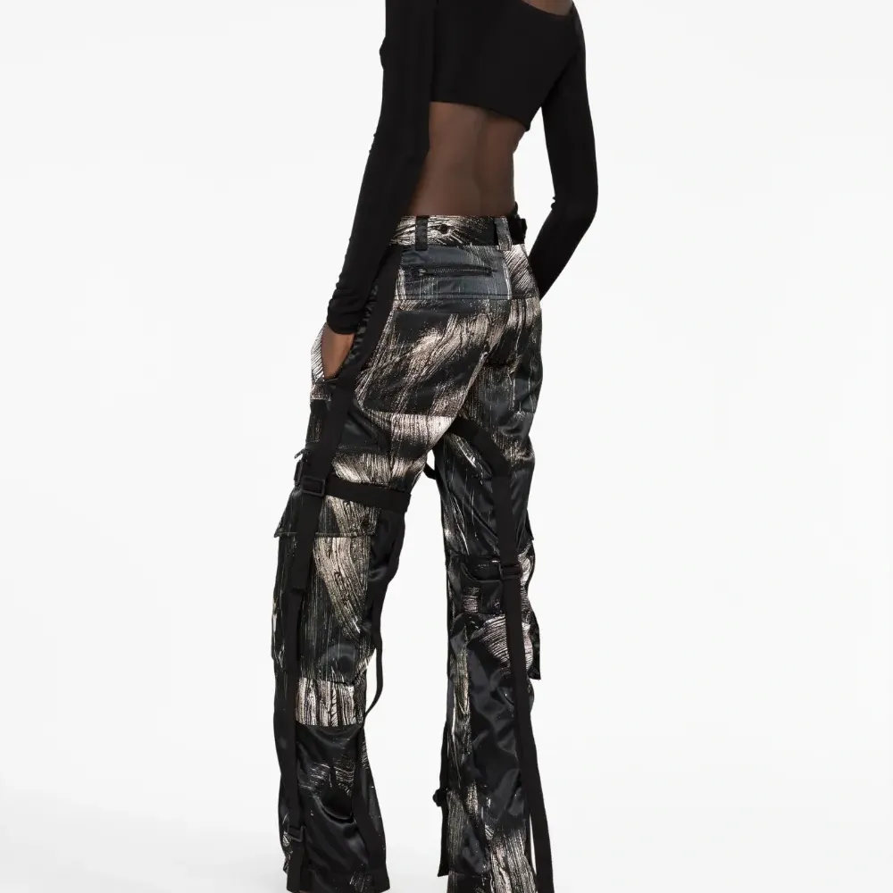 Топ асимметричного кроя