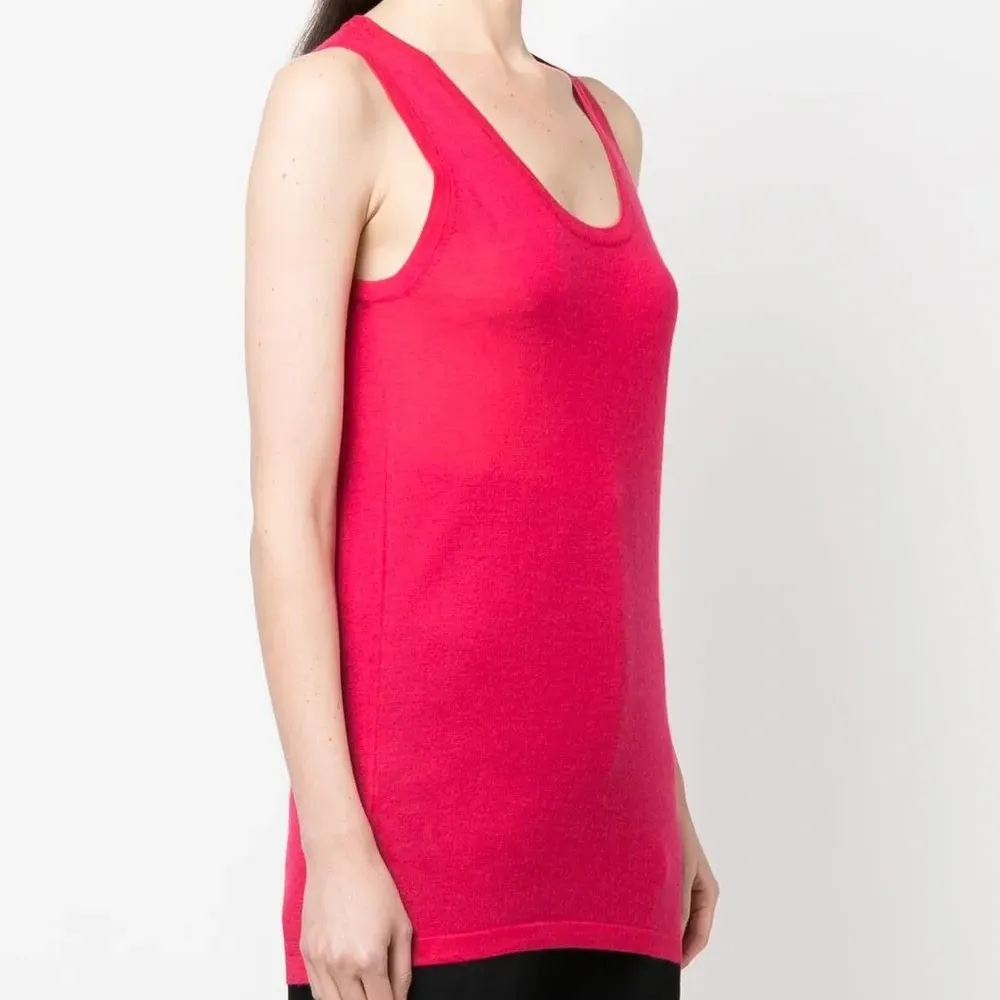 Топ с U-образным вырезом