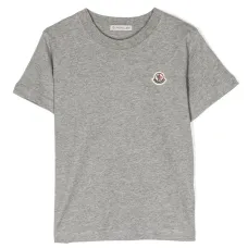 Футболка с нашивкой-логотипом