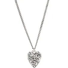 Arabesque heart pendant necklace Arabesque heart pendant necklace