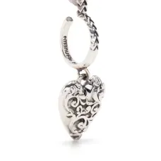 Arabesque heart earring Arabesque heart earring