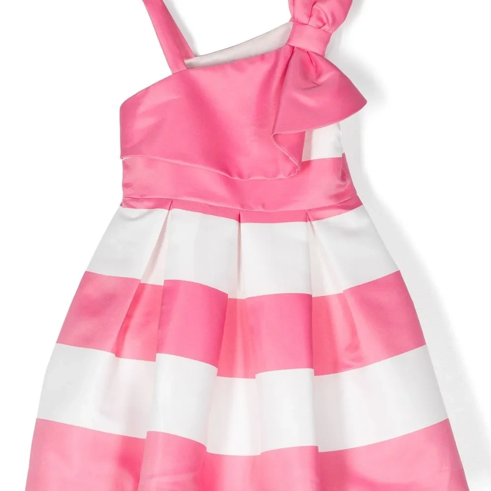 Полосатое платье на одно плечо