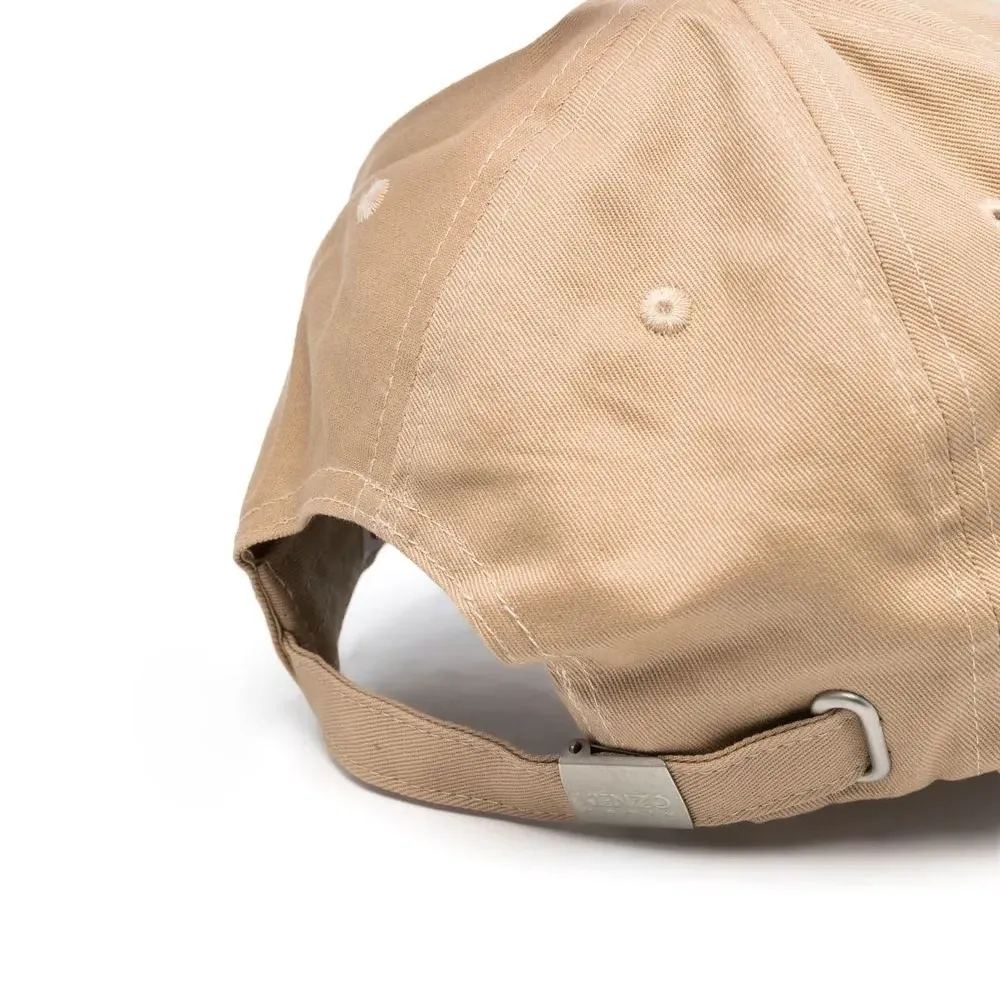 Бейсболка с вышитым логотипом