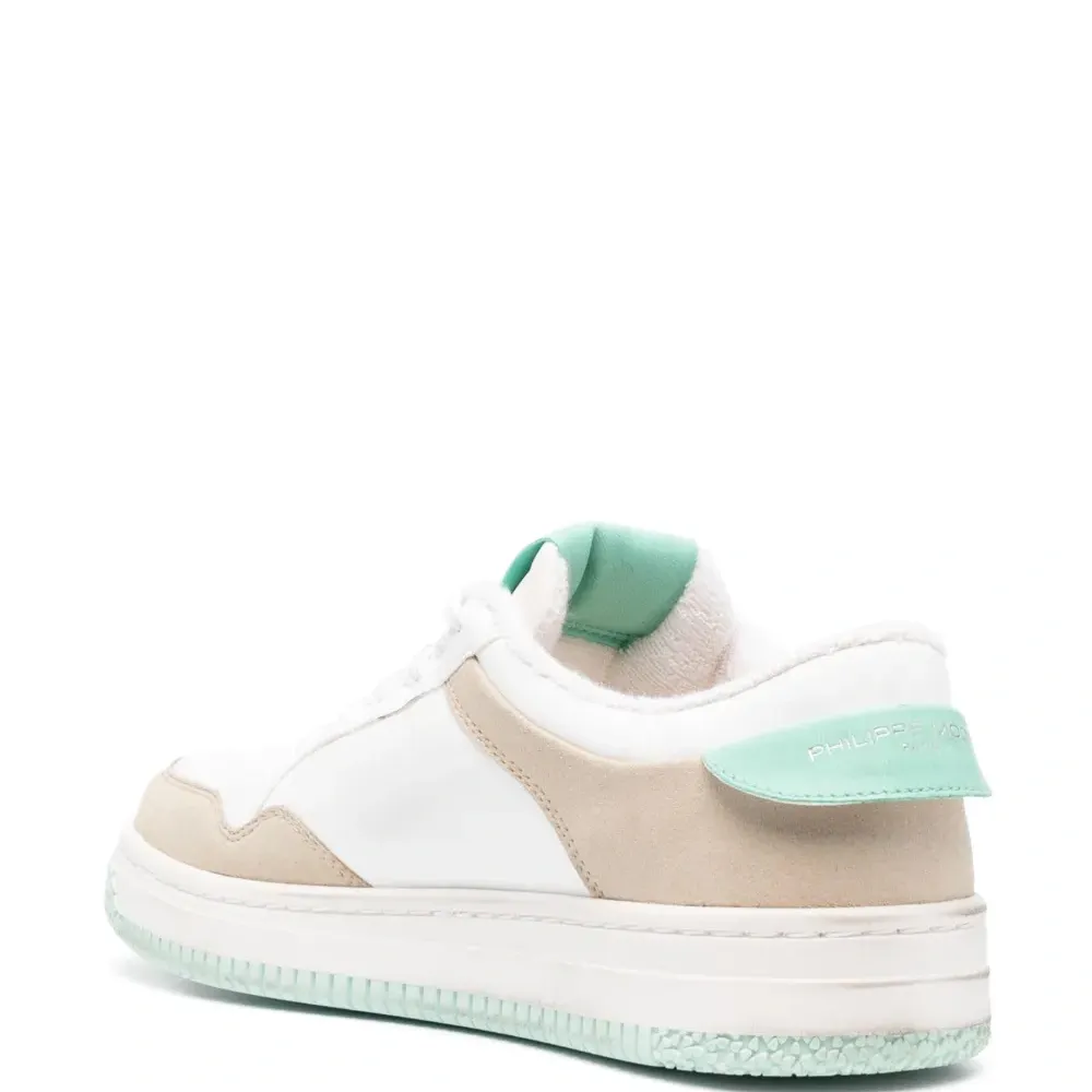 Кроссовки Lyon на шнуровке