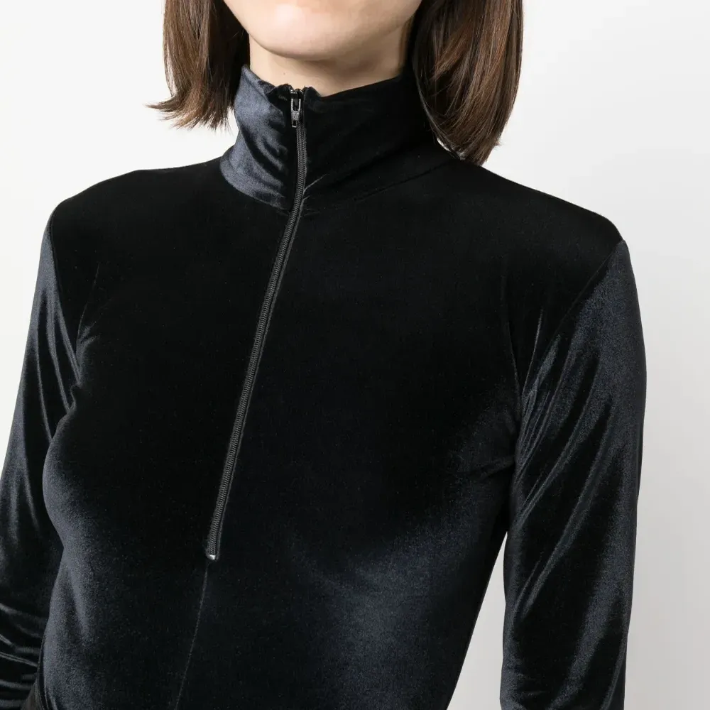 Бархатное боди на молнии