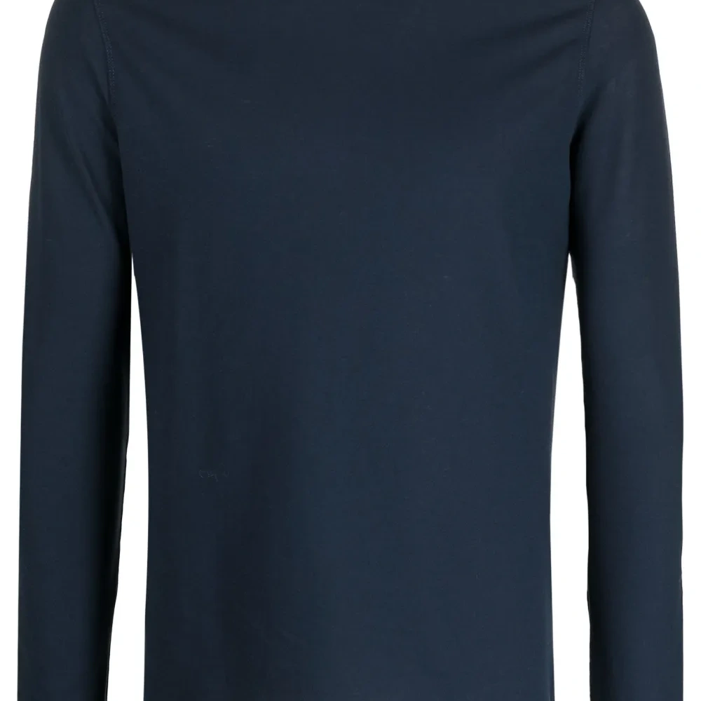 Футболка с длинными рукавами