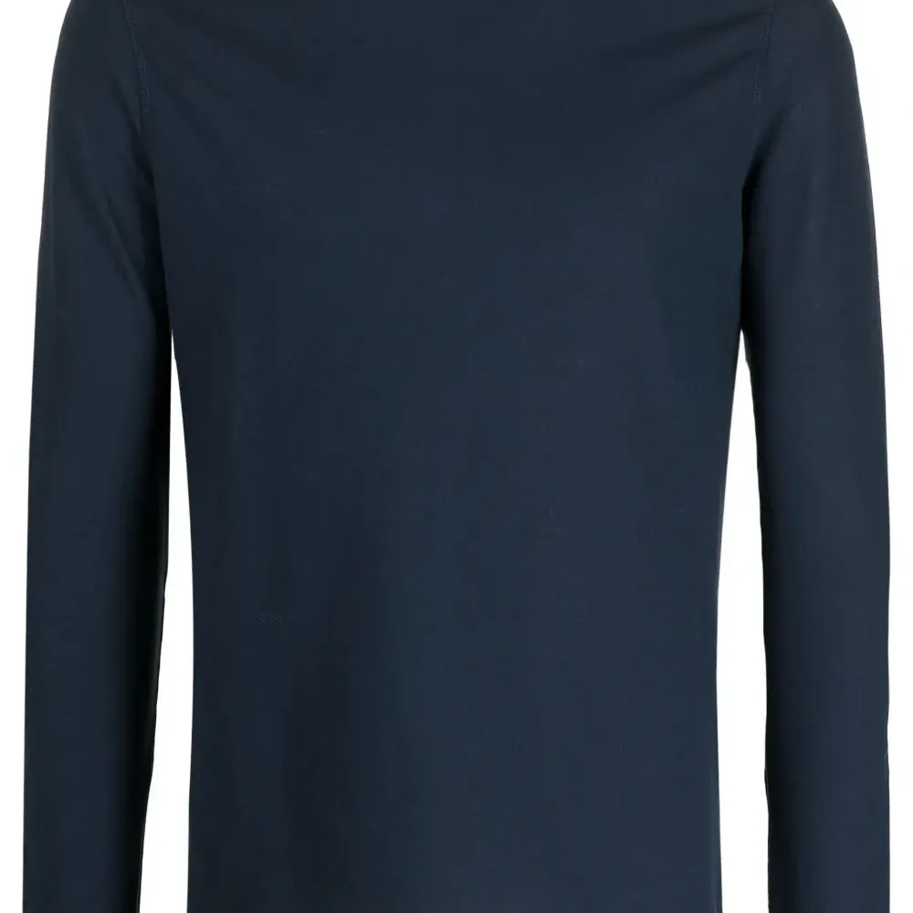 Футболка с длинными рукавами