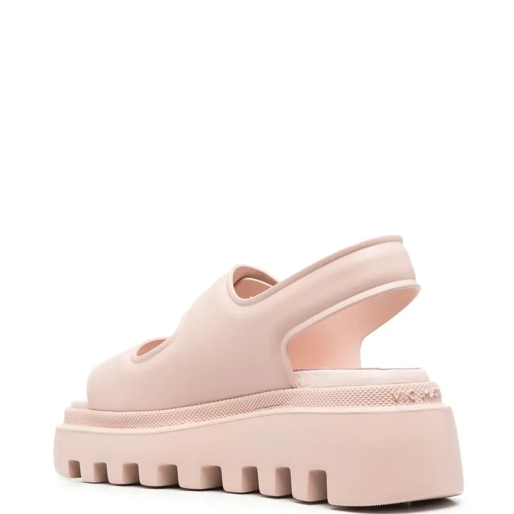 Сандалии на липучках