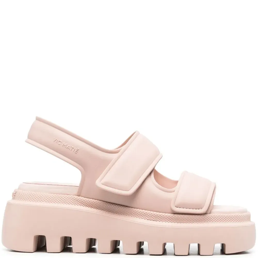 Сандалии на липучках