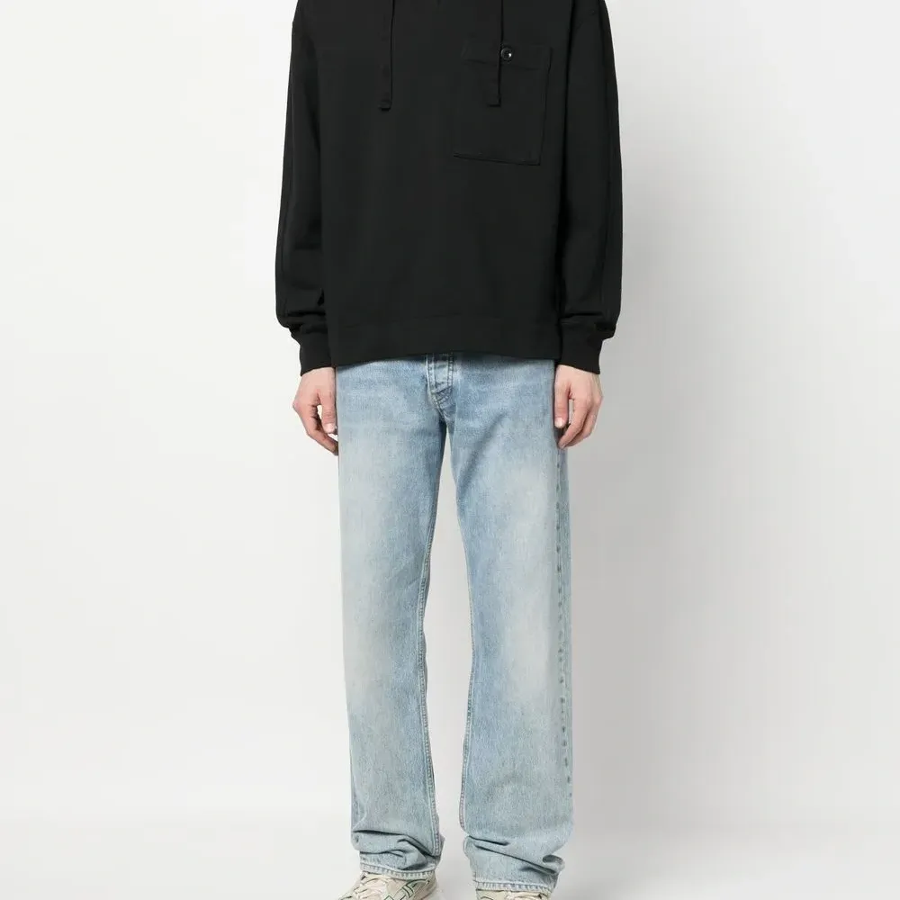 Худи с накладным карманом