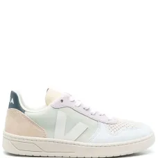 Кроссовки V-10