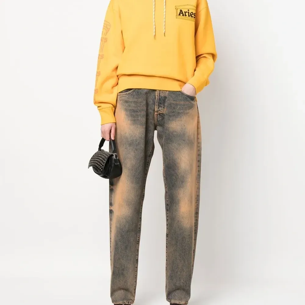 Худи с вышитым логотипом