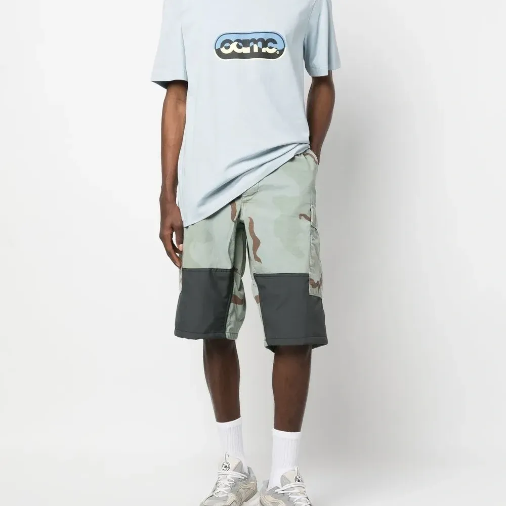 Футболка с логотипом