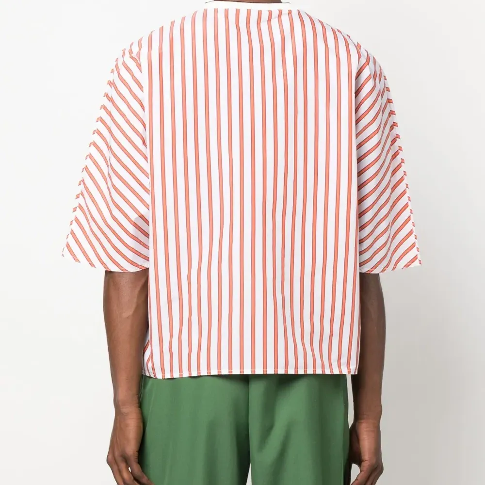 Футболка в полоску