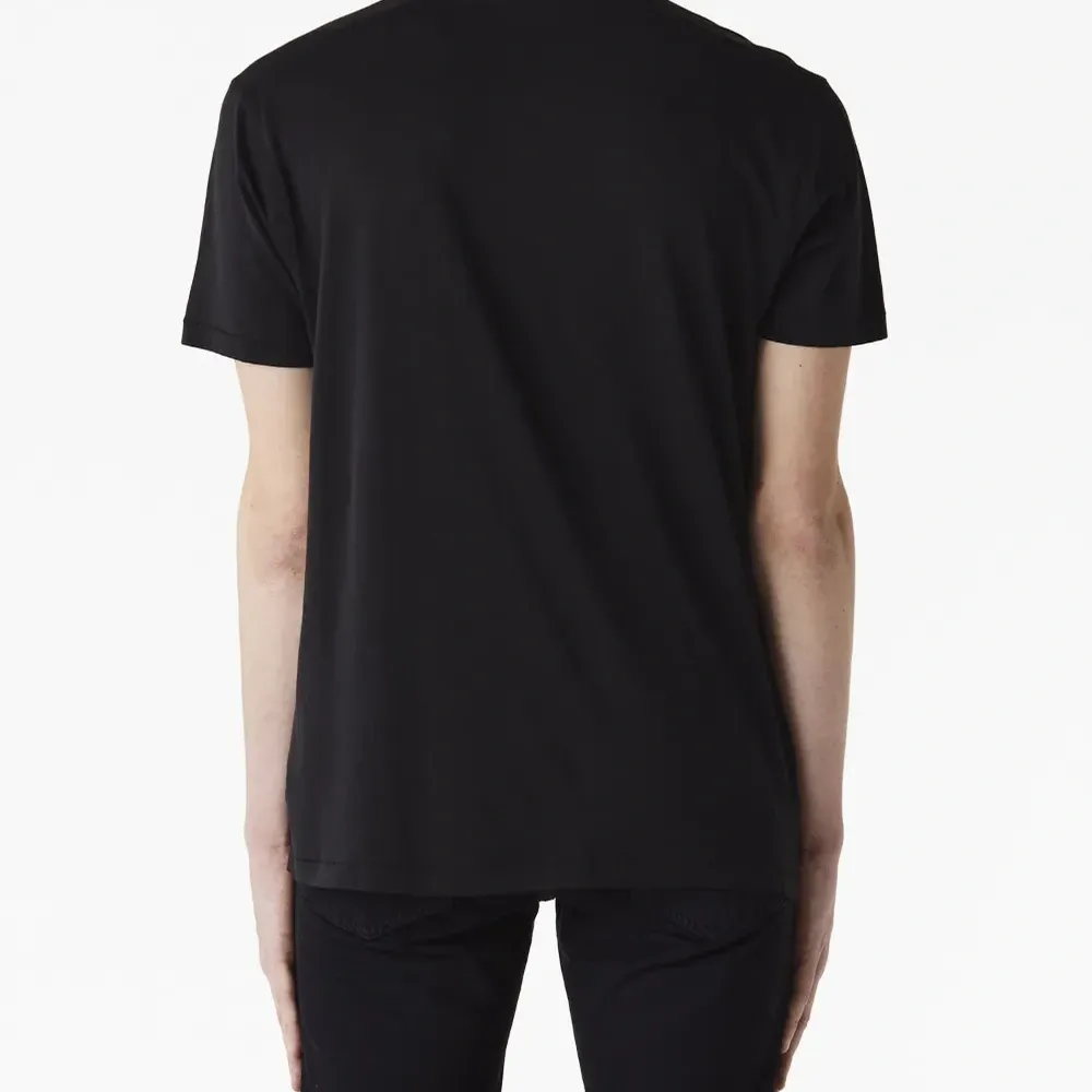 Футболка с круглым вырезом