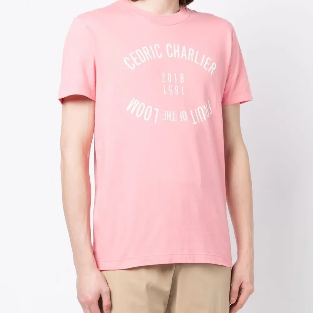 Футболка с логотипом