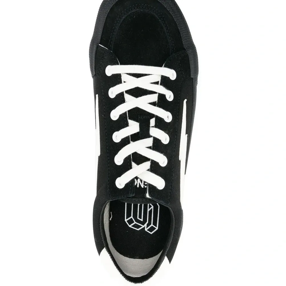 Кожаные кеды на шнуровке