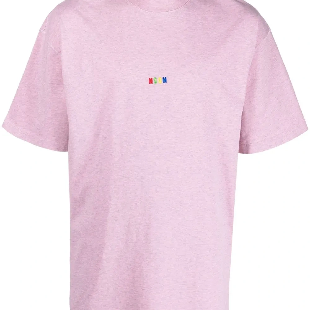 Футболка с вышитым логотипом