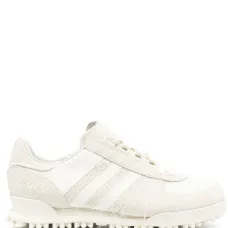 Кроссовки на шнуровке