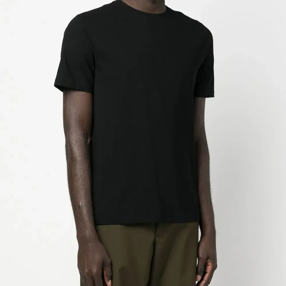 Футболка с логотипом