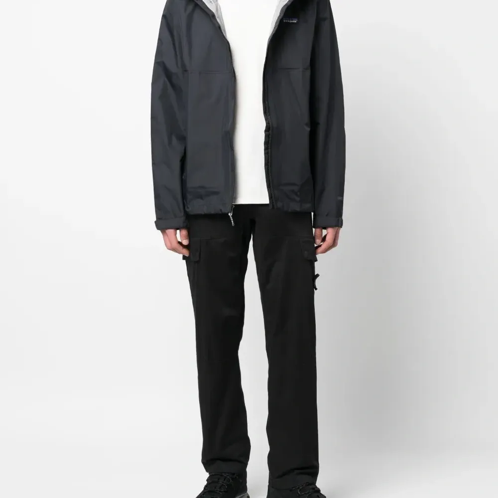 Пальто из переработанного нейлона Пальто из переработанного нейлона