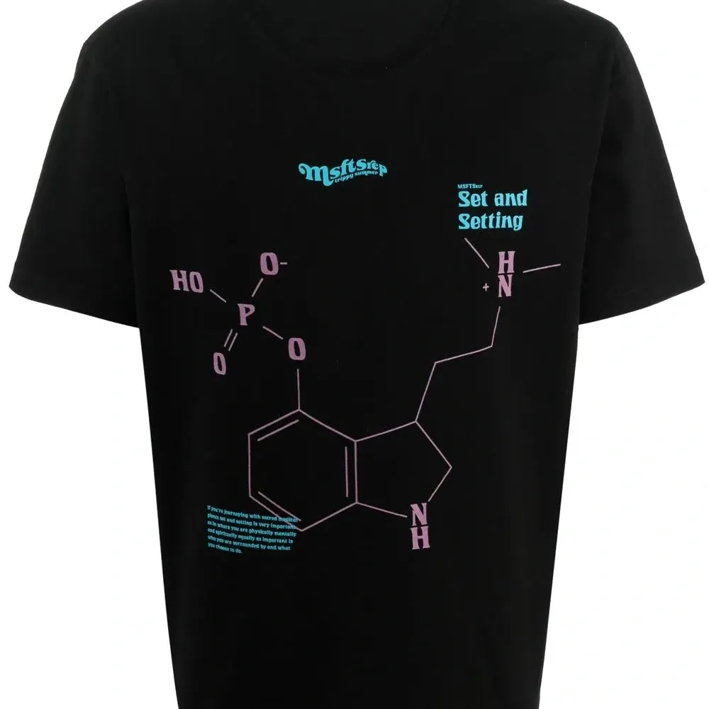 Футболка с графичным принтом