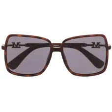 Солнцезащитные очки в массивной оправе