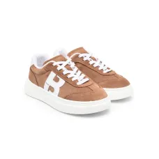 Замшевые кроссовки на шнуровке