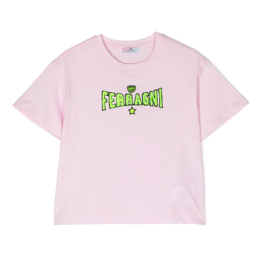 Футболка с вышитым логотипом