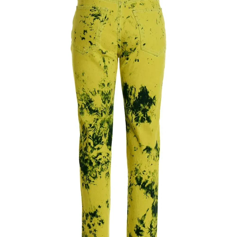 Джинсы с принтом тай-дай