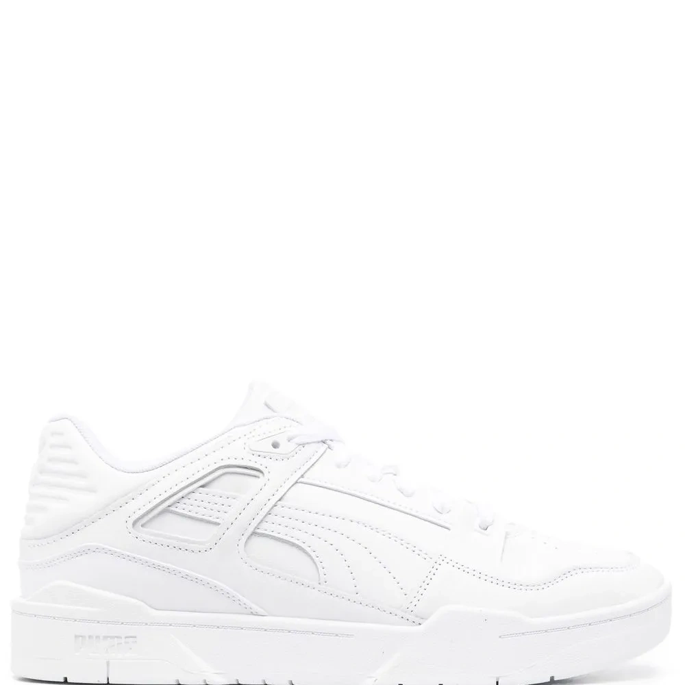 Кроссовки на шнуровке