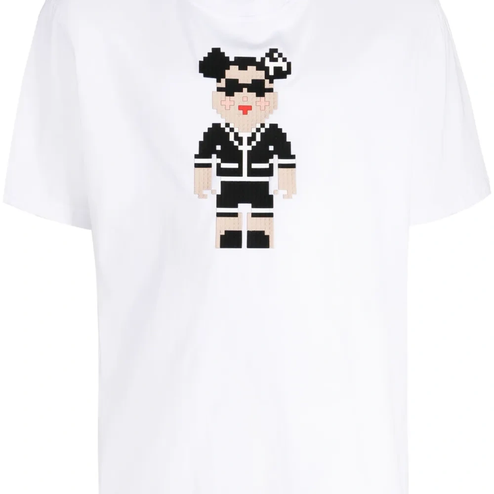 Футболка с графичным принтом