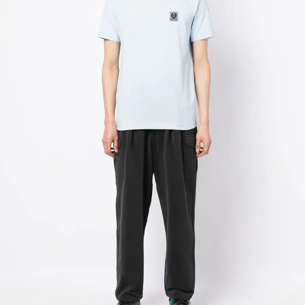 Футболка с нашивкой-логотипом