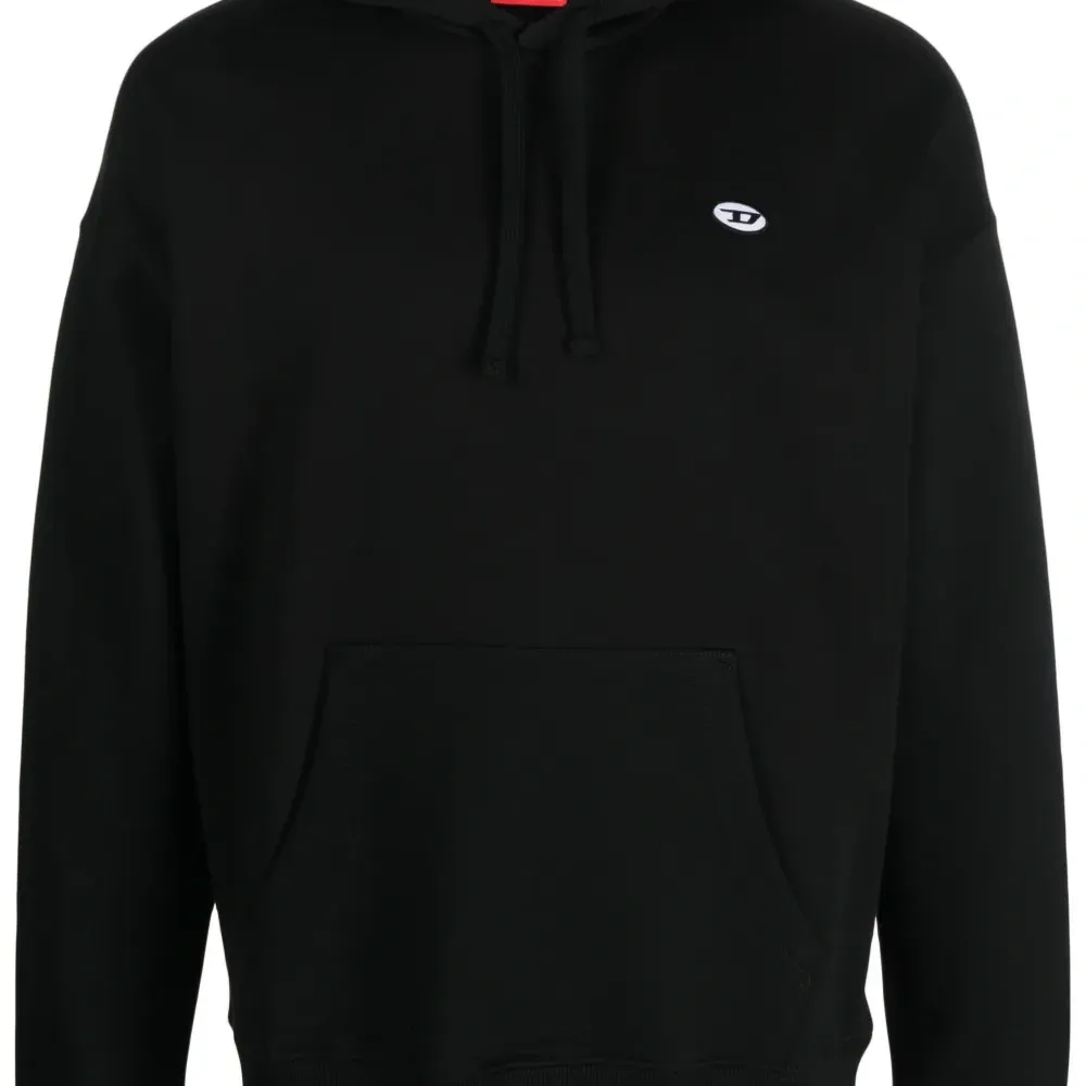 Худи с нашивкой-логотипом