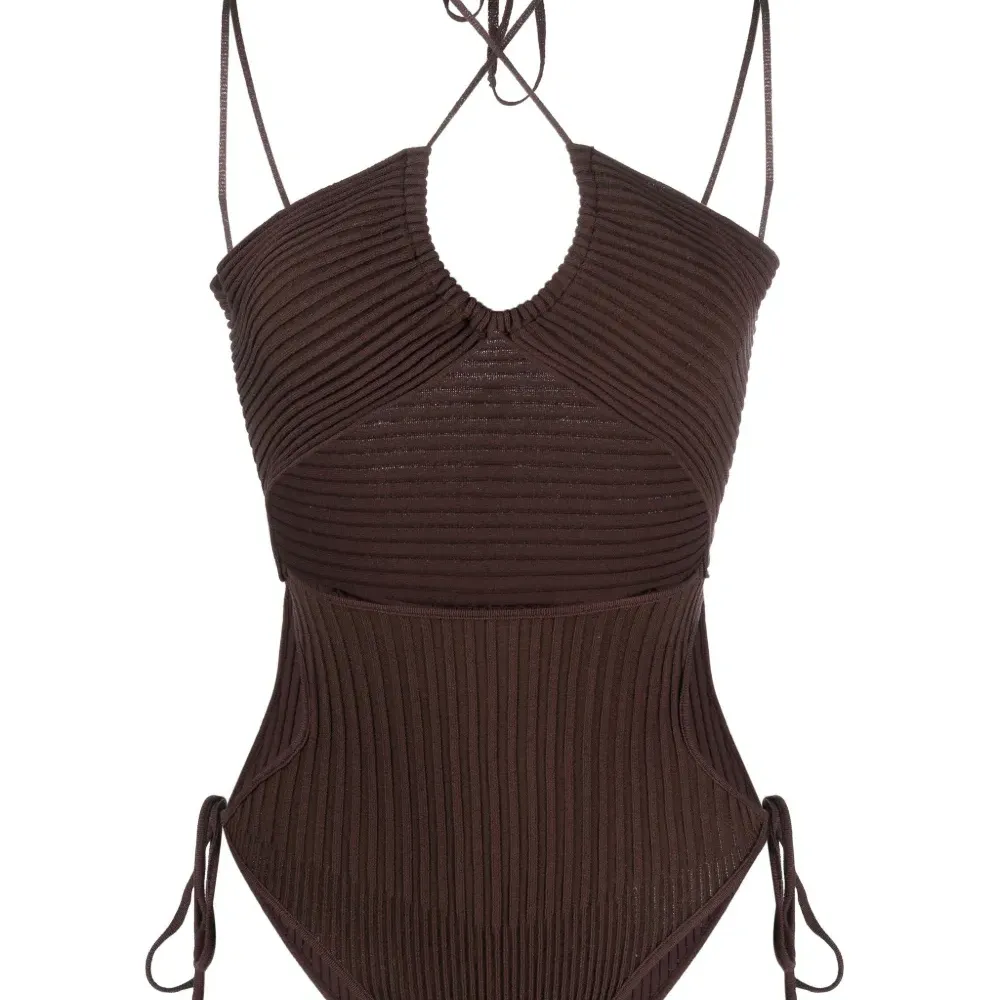 Боди в рубчик с вырезом халтер