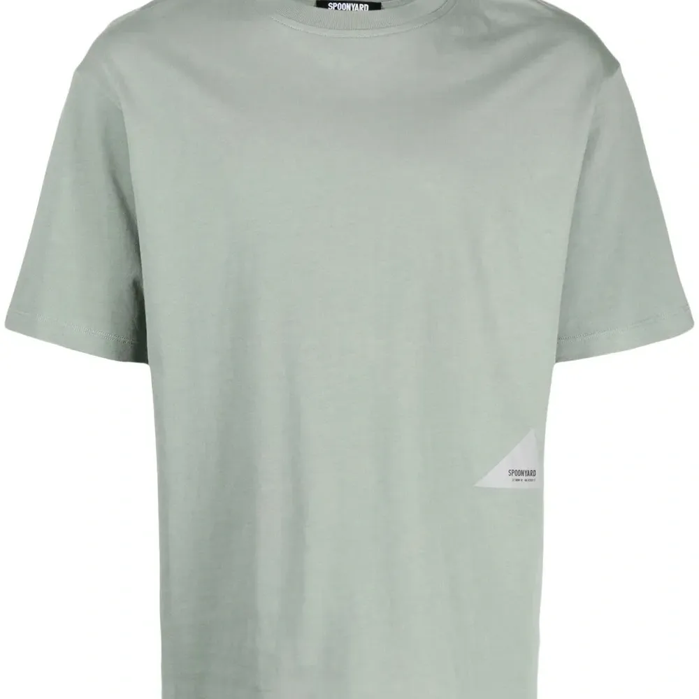 Футболка с логотипом