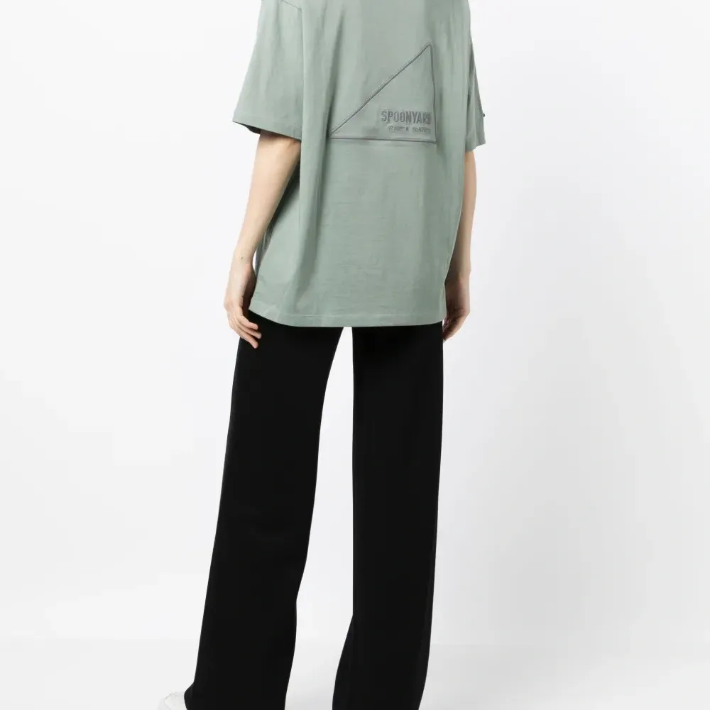 Футболка с логотипом