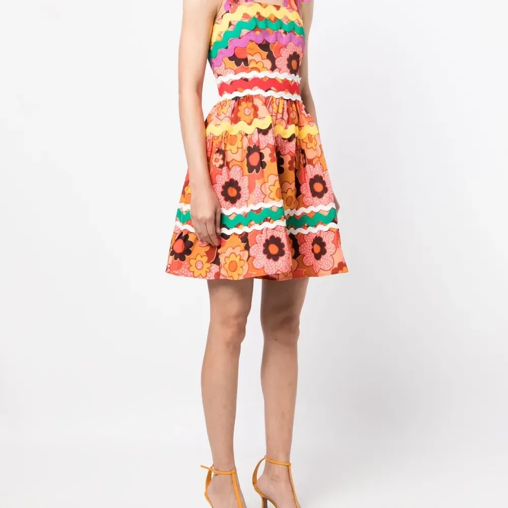 Платье Lazuli с короткими рукавами