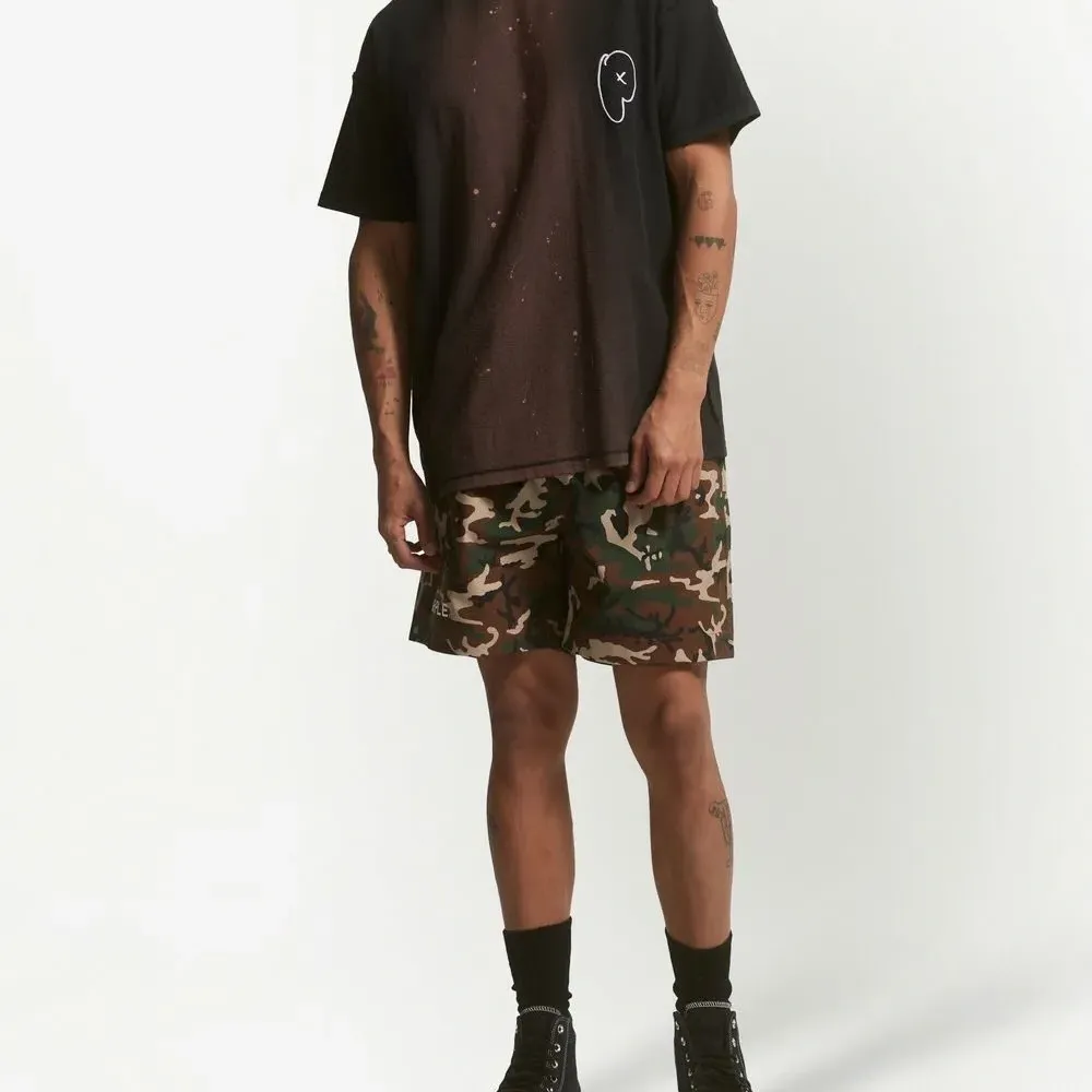 Футболка с логотипом